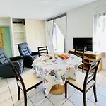 Louis Le Lavoir Апартаменты *